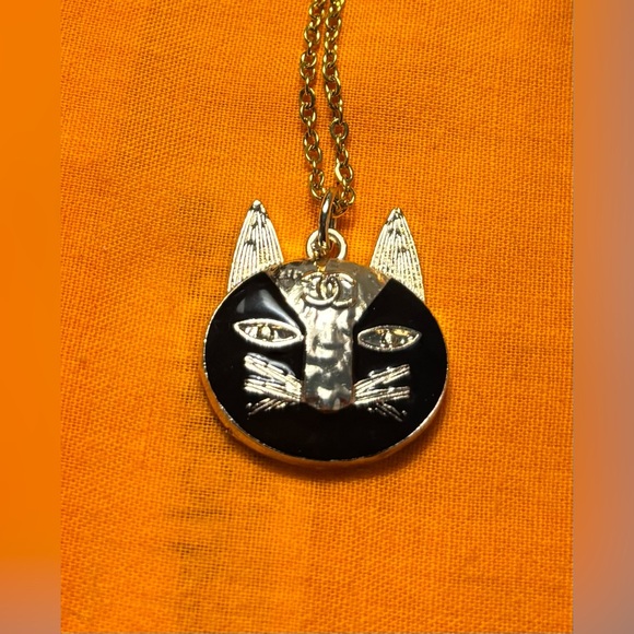 Upcycled Luxe & Handmake ❤️‍🔥 - Picture 8 of 17